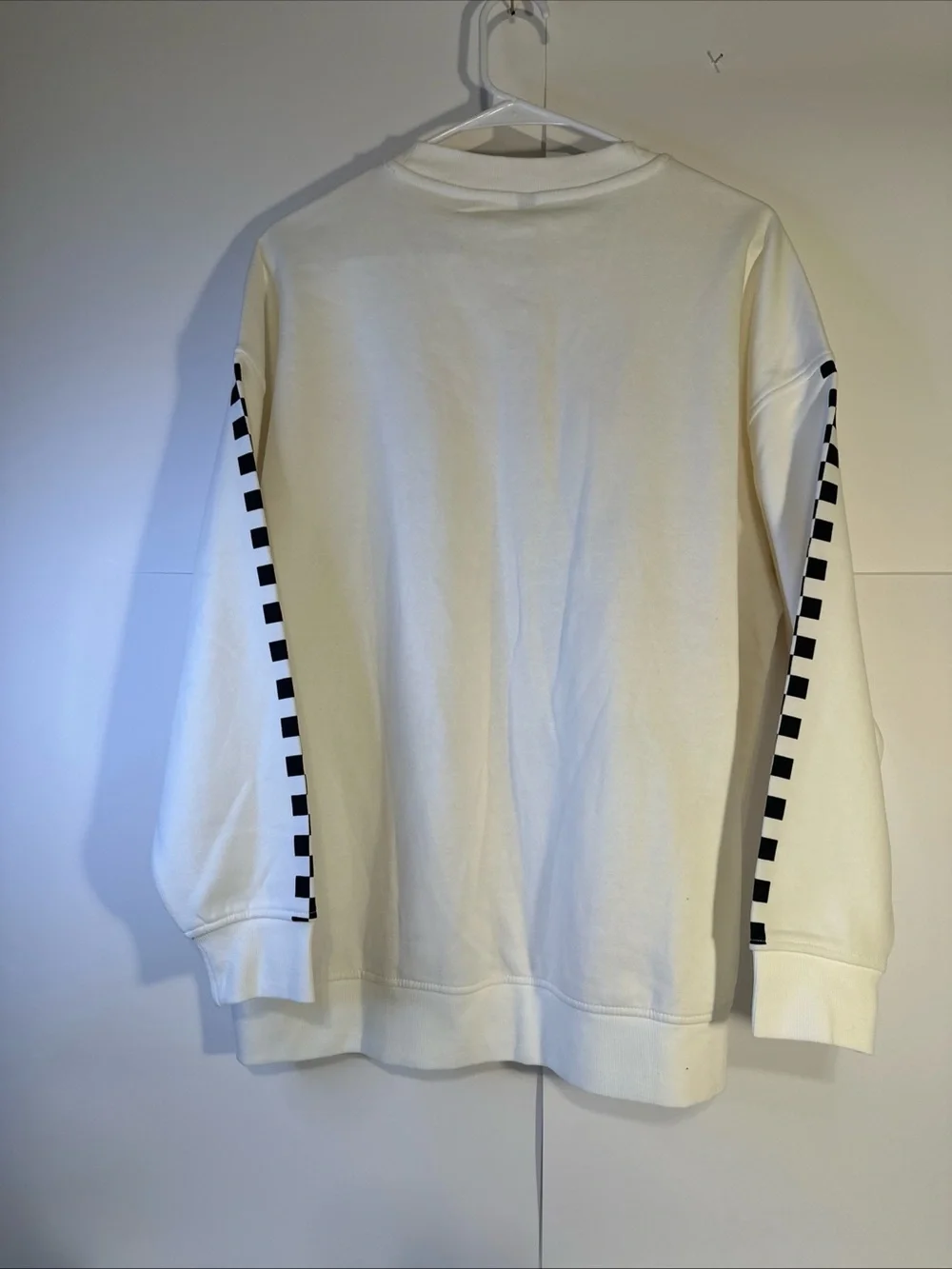 H&M White Formula 1 Graphic Crewneck Sweatshirt